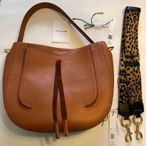 MARC JACOBS Maverick Hobo Bag NWT Cognac & Marc Jacobs detachable Strap